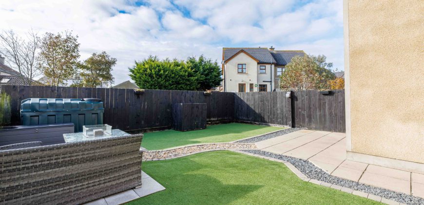 8 THORNHILL, ANNALONG, BT34 4RT