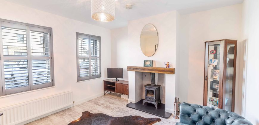 8 THORNHILL, ANNALONG, BT34 4RT