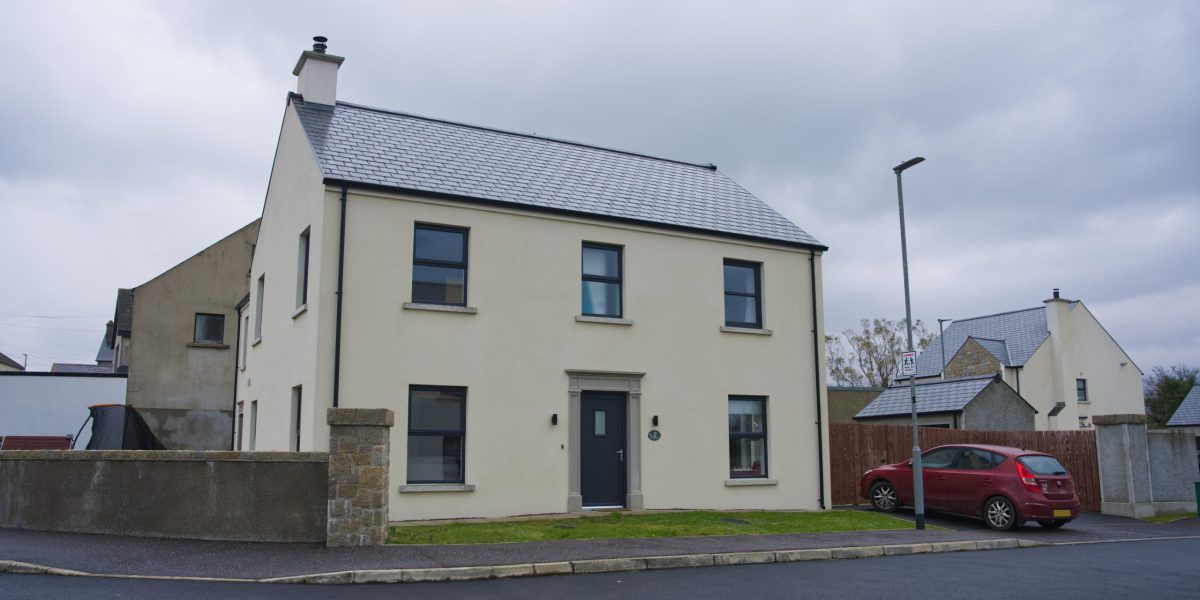 2 GRANITE MEWS, ANNALONG, BT34 4FX